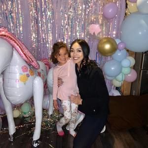 Meet your Posher, Nikole